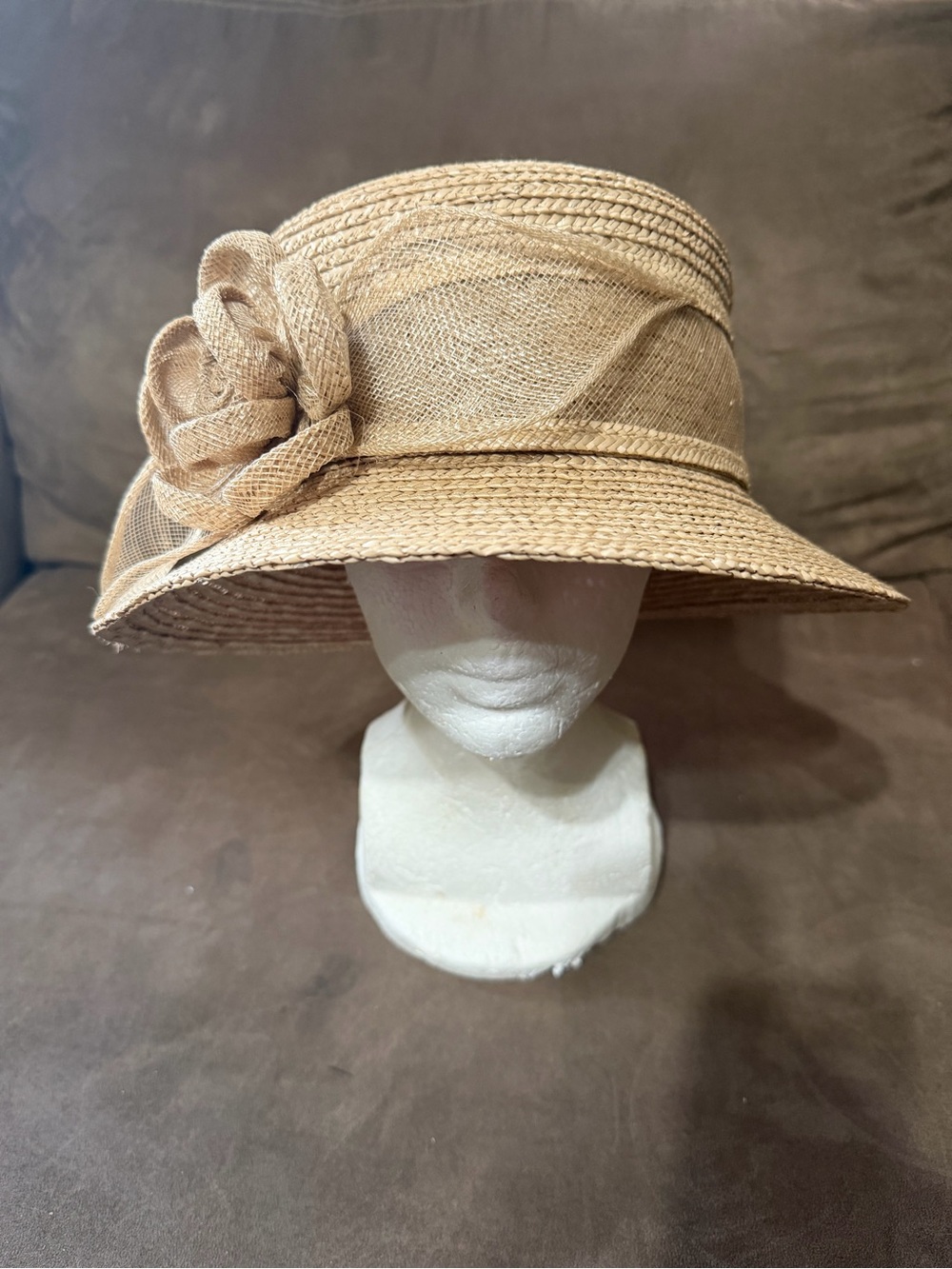 Betmar Women’s Natural Straw Cloche Hat with Flower Accent